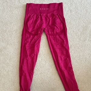 NVGTN Vibrant Pink Leggings